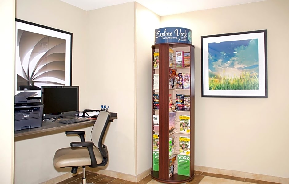 Candlewood Suites York, an IHG Hotel