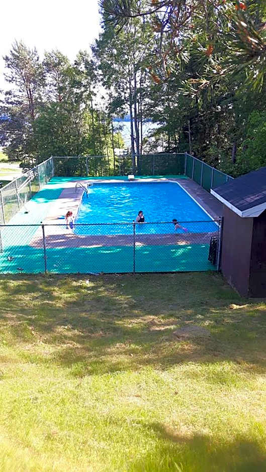 Fair Isle Motel & The Nest