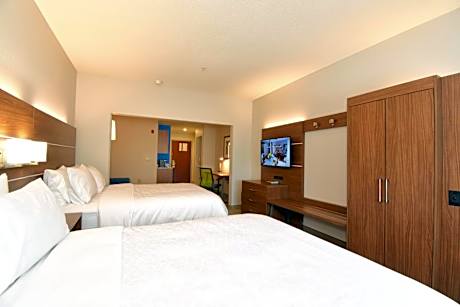 Suite with Two Queen Beds