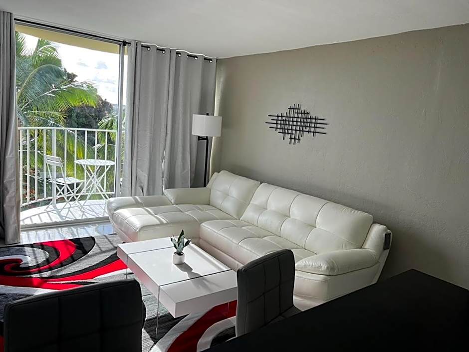 Stunning Views Best location in Hilo 2BR modern Condo