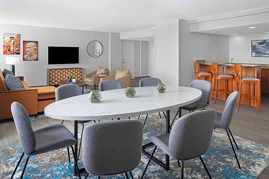 The Alloy King of Prussia - a DoubleTree by Hilton