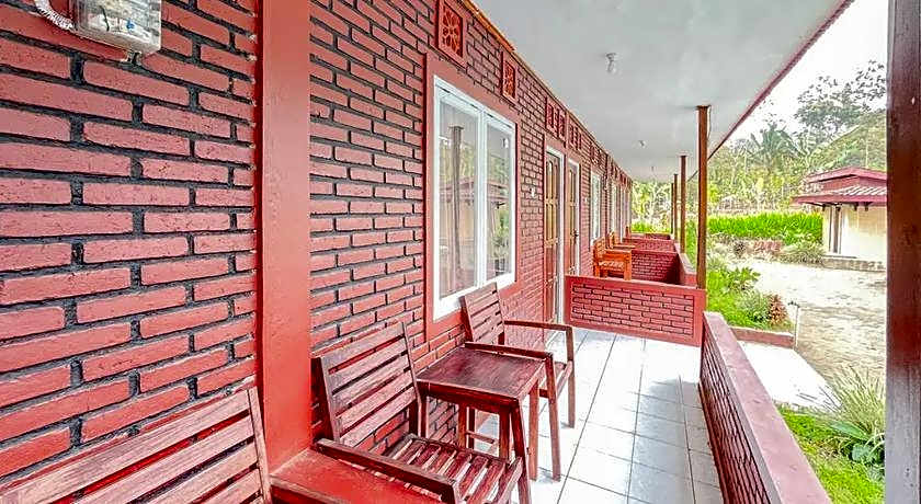 Villa Kampoeng City Wonosalam Mitra RedDoorz