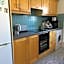 Central Spacious 3 Bedroom Apartment With Parking