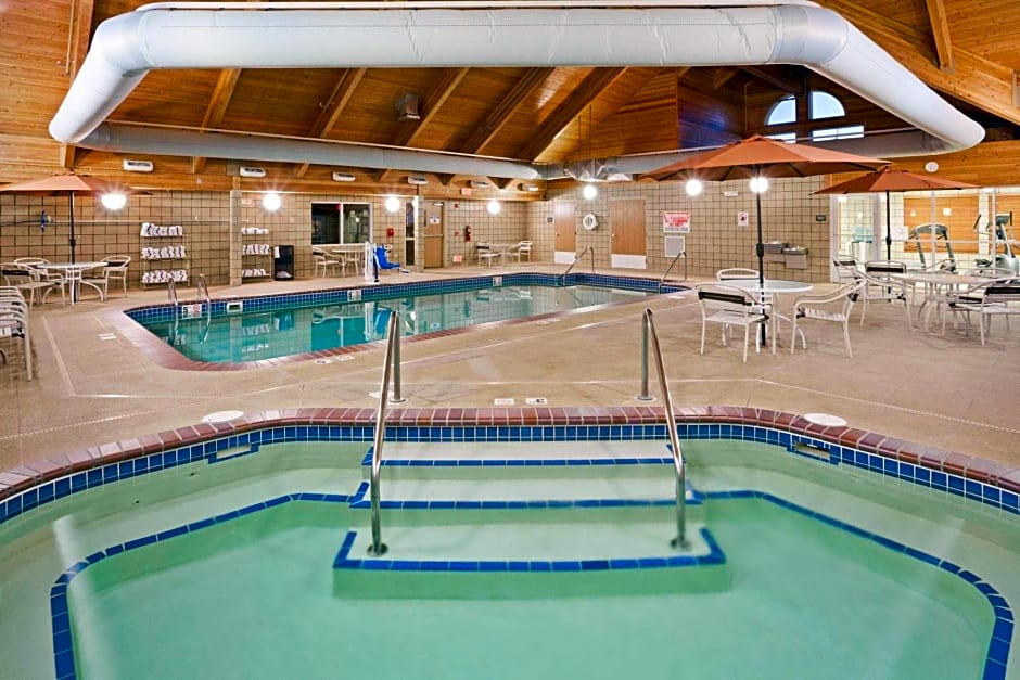 AmericInn by Wyndham Fort Pierre Conference Center