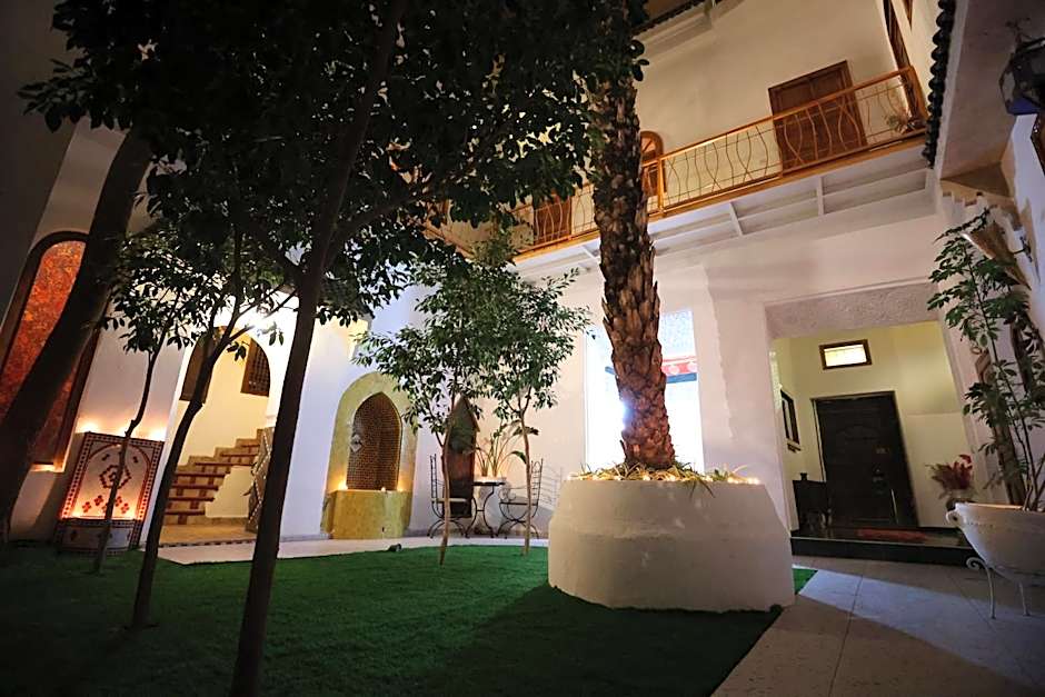 Riad O LY