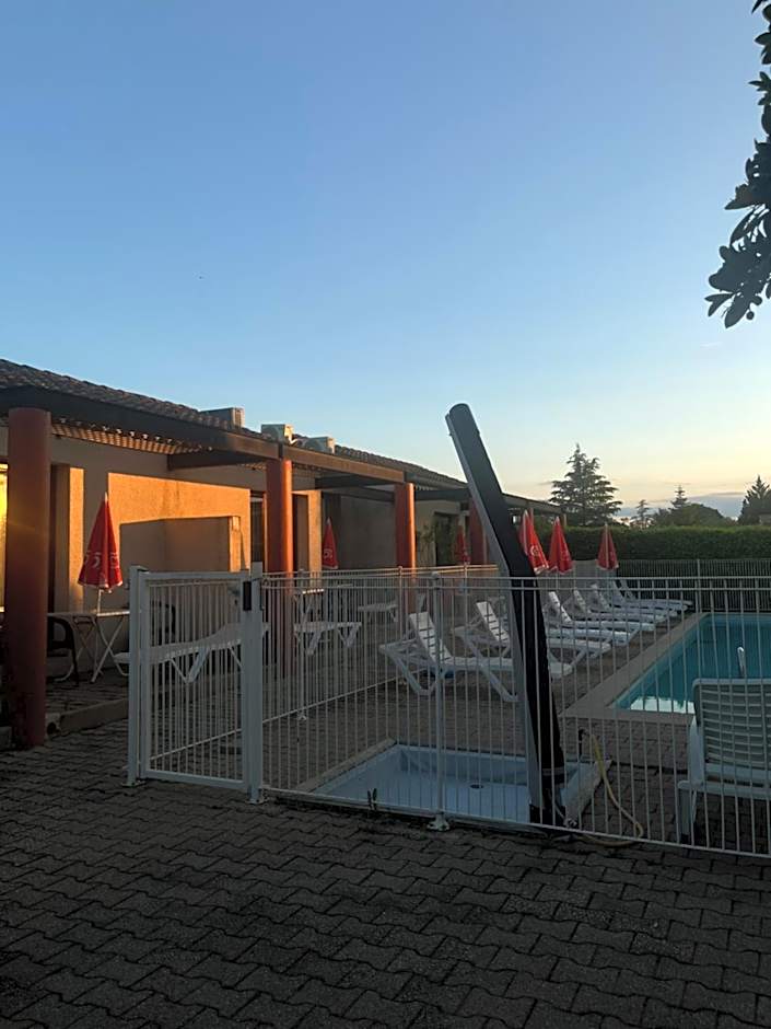 Hôtel Restaurant Douce France