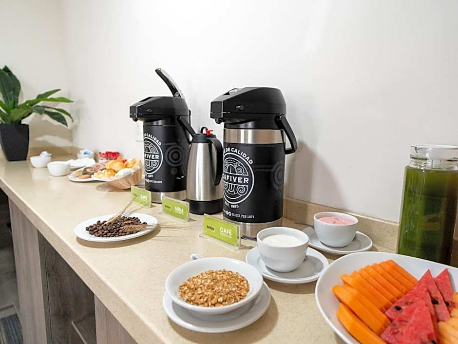 BeWow Hotel Querétaro