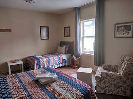 Triple Room with Private Bathroom