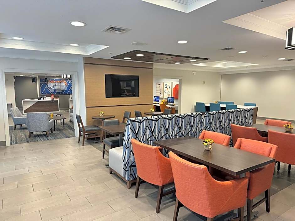 Holiday Inn Express Hotel & Suites Dewitt - Syracuse By IHG