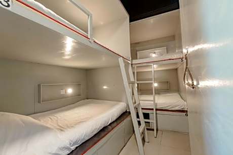 Single Bed in 6-Bed Dormitory Room