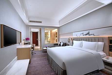 Premium King Room with River View