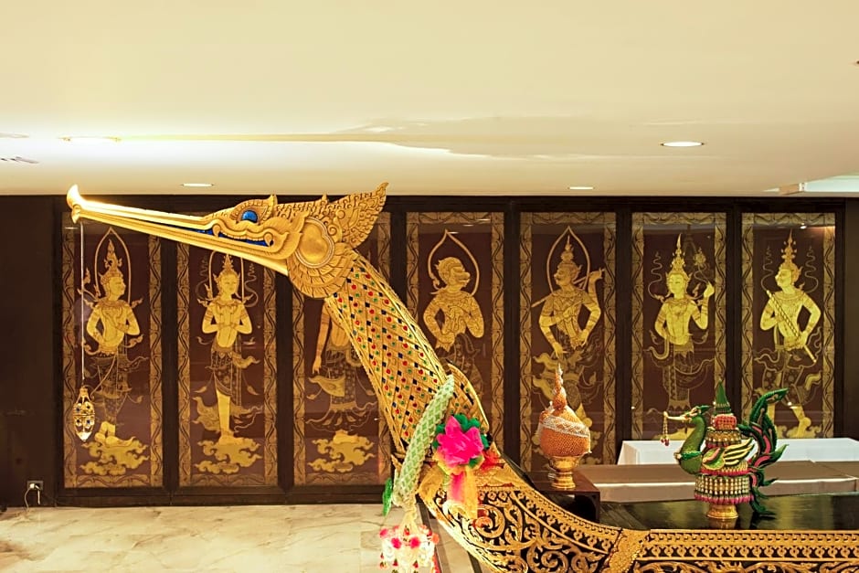 Narai Hotel (SHA Extra Plus)