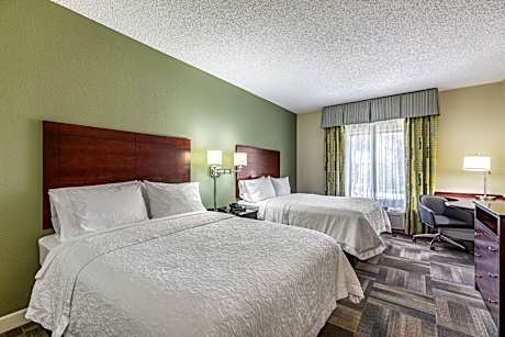 2 Queen Beds Nonsmoking