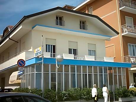 Hotel Trevi