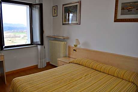 Double Room with Mountain View