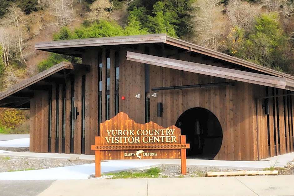 Holiday Inn Express Klamath Redwood Ntl Pk Area By IHG