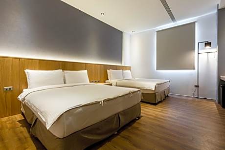 Family Room (4 Adults)