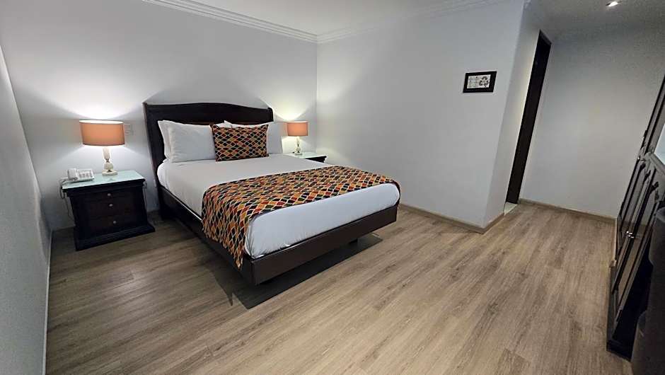 Hotel Embassy Park