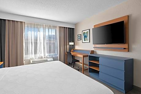 King Suite with Whirlpool - Non-smoking