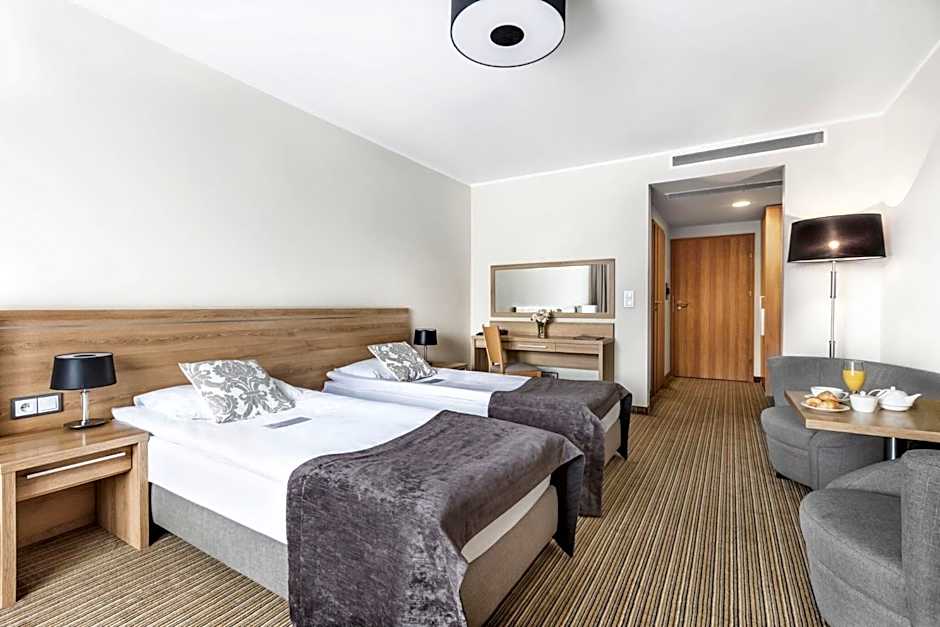 Mercure Wiazowna Brant