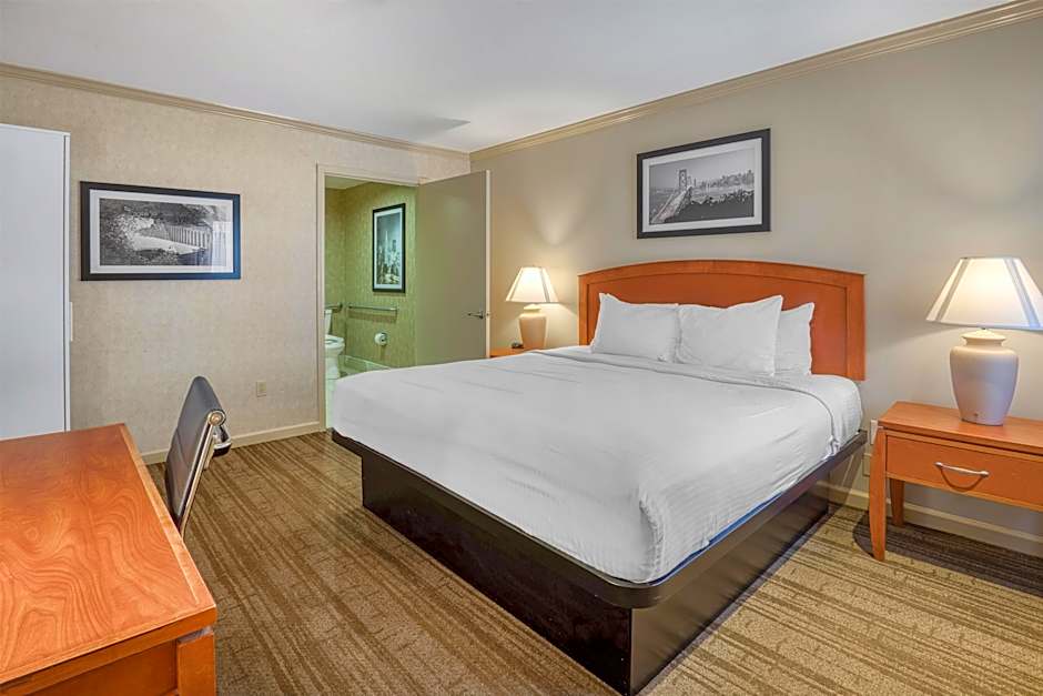 Photo 1 of 14 of 1 King Bed, Hearing/Mobility Accessible, Roll in Shower