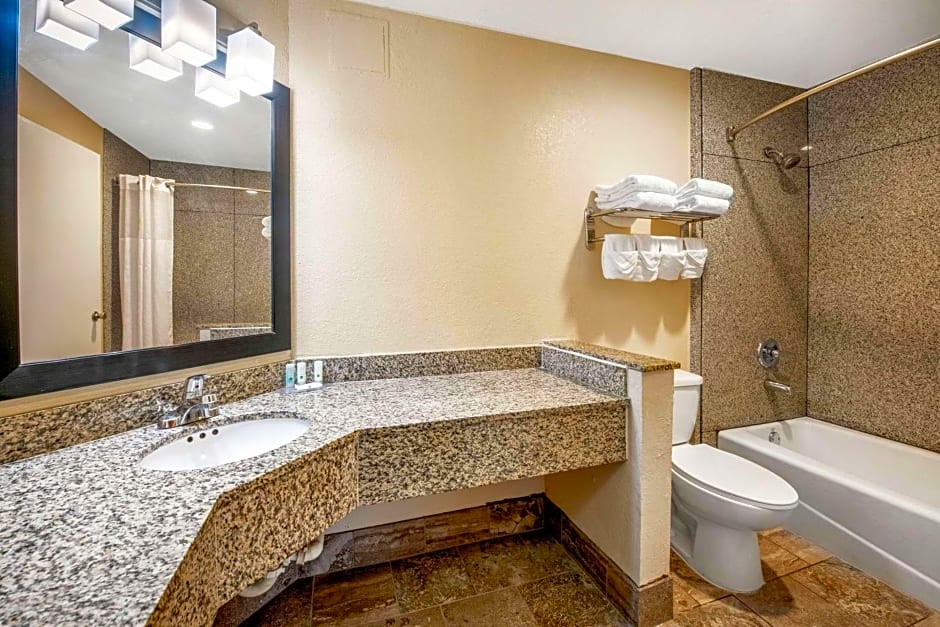 Quality Inn & Suites Jacksonville-Baymeadows