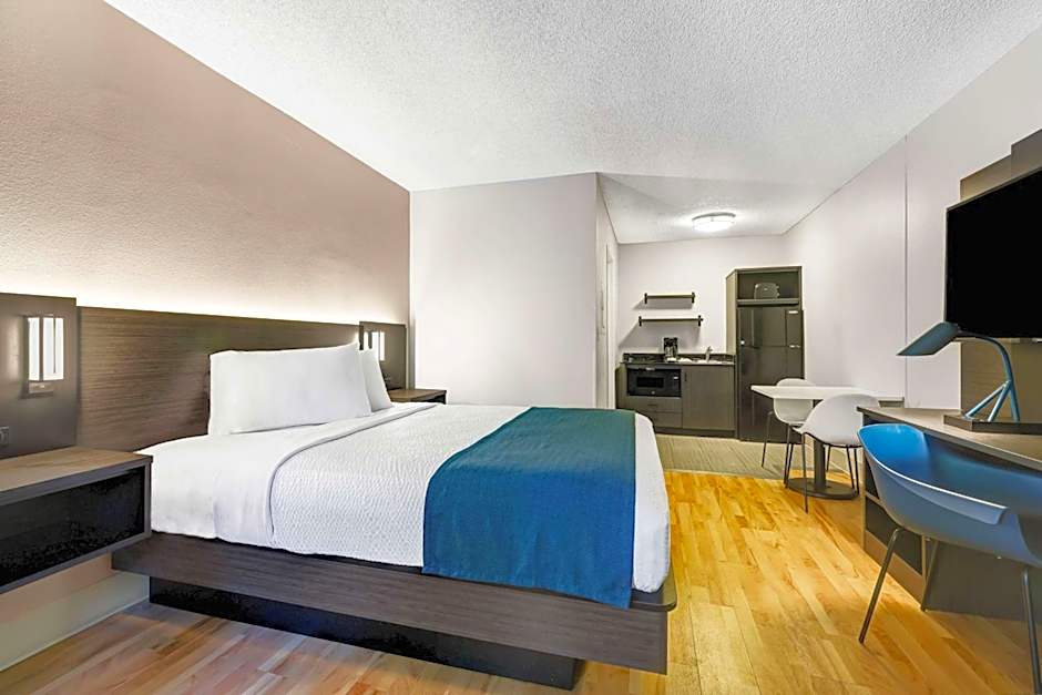 Studio 6-Mountlake Terrace, WA - Seattle