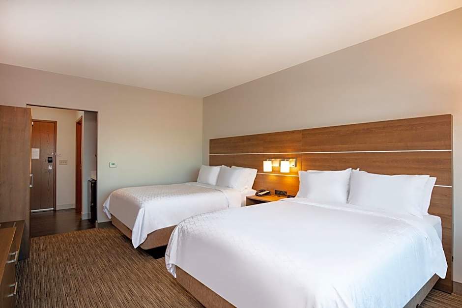 Holiday Inn Express And Suites Beloit By IHG