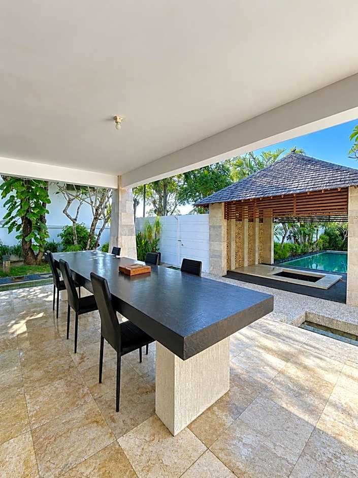 The Wangsa Hotel and Villas Benoa