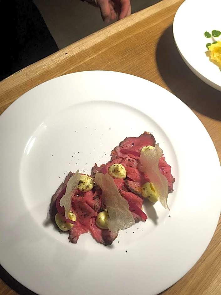 Daman Rooms & Breakfast