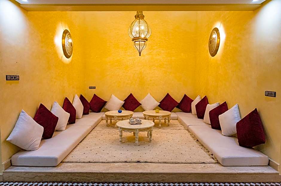 Riad Tonaroz
