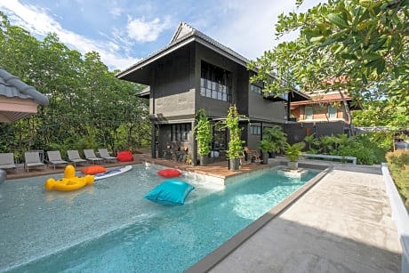 Phrip Phri Luxury Pool Villas