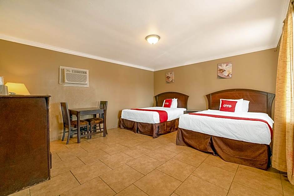 OYO Hotel Beeville -US 181