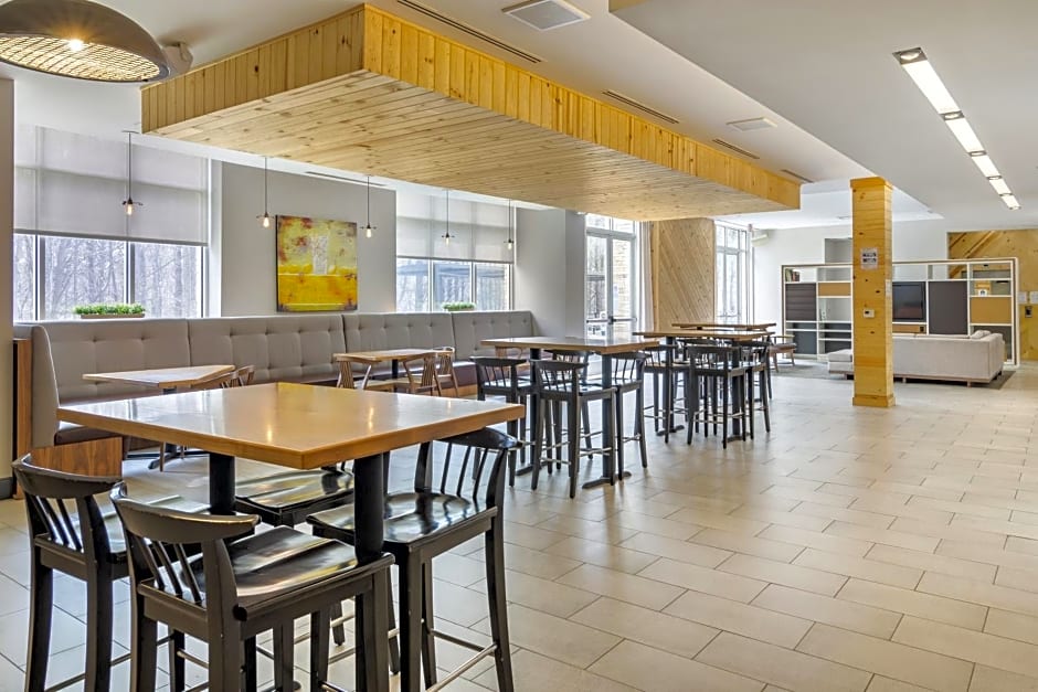 Holiday Inn Atlanta-Gas South Arena Area, an IHG Hotel By IHG
