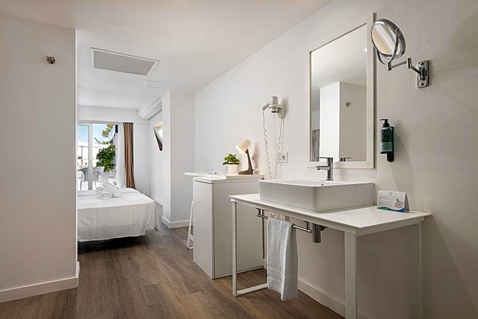 Welikehotel Triton Beach
