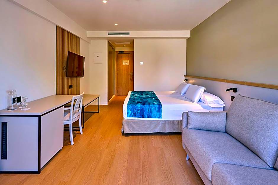 Universal Hotel Romantica