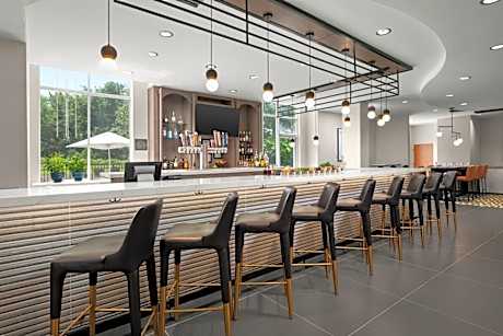 Delta Hotels by Marriott Colonial Heights