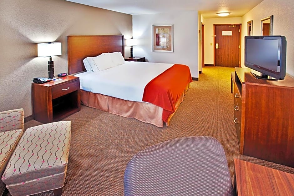 Holiday Inn Express Hotel & Suites - Dubuque West By IHG