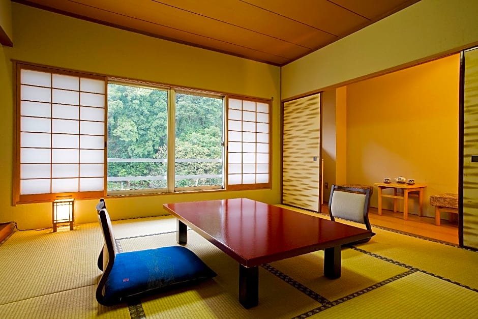 Izanro Iwasaki Ryokan