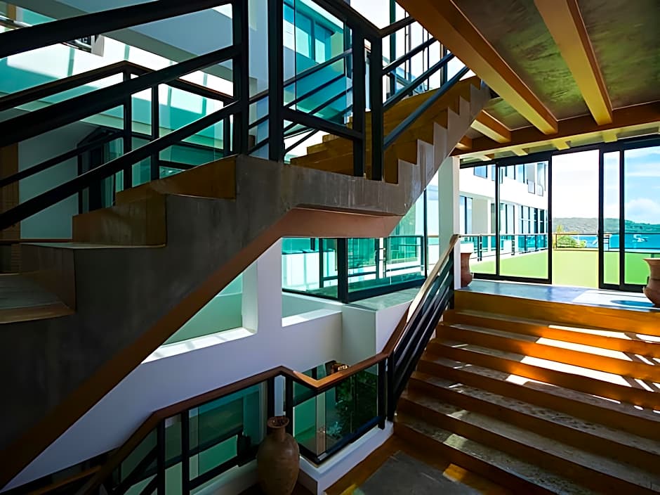 Phi Phi Nice Beach Hotel Hip