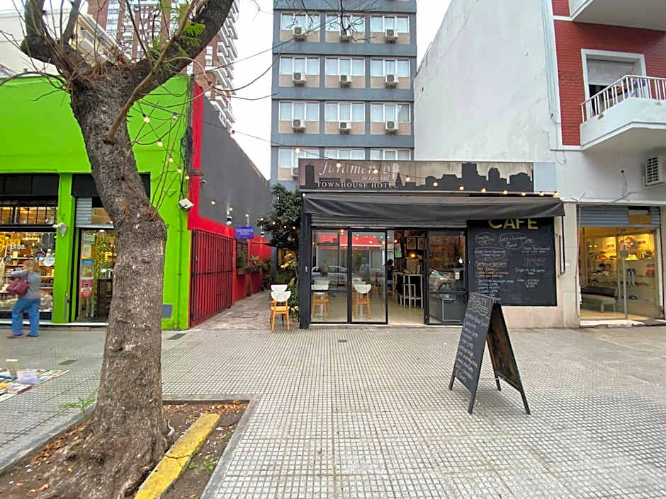 Juramento de Lealtad Townhouse Hotel