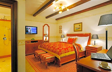 Standard Double Room with Parking No Daylight