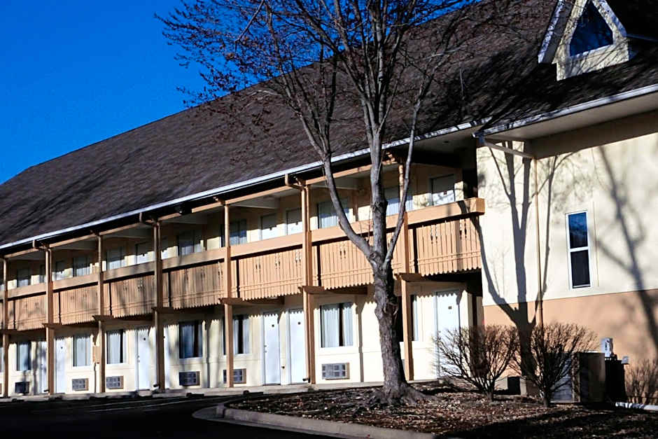 Brookwood Inn Branson