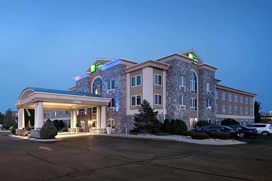 Holiday Inn Express Hotel & Suites Saginaw by IHG