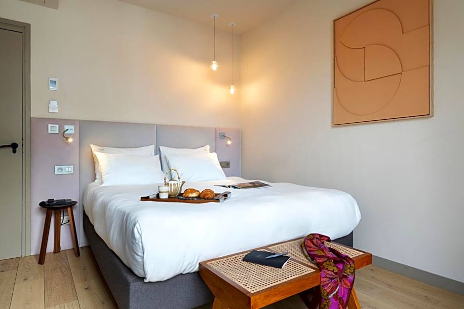 Hébé Hotel