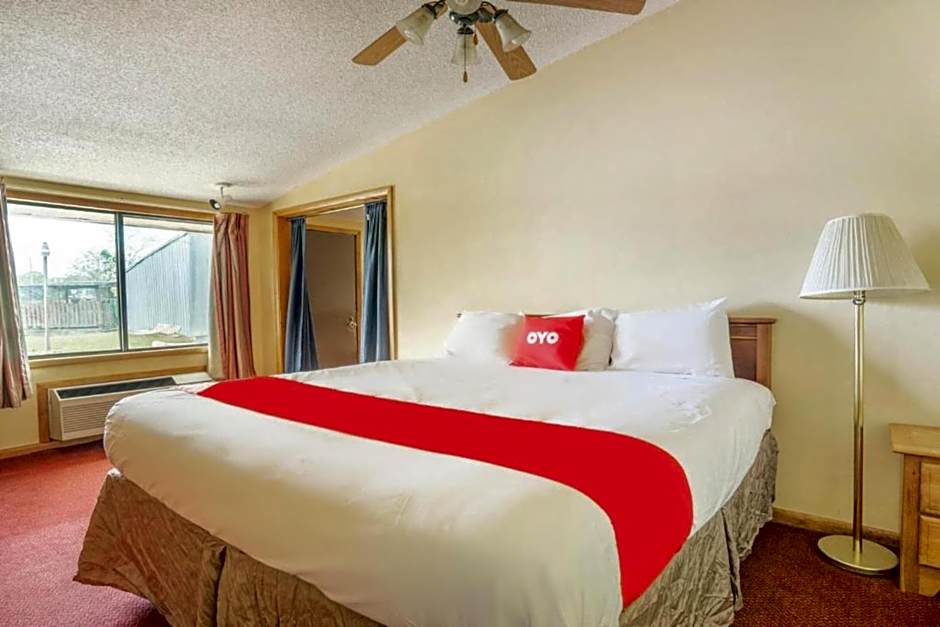 OYO Hotel Daleville AL Hwy 84