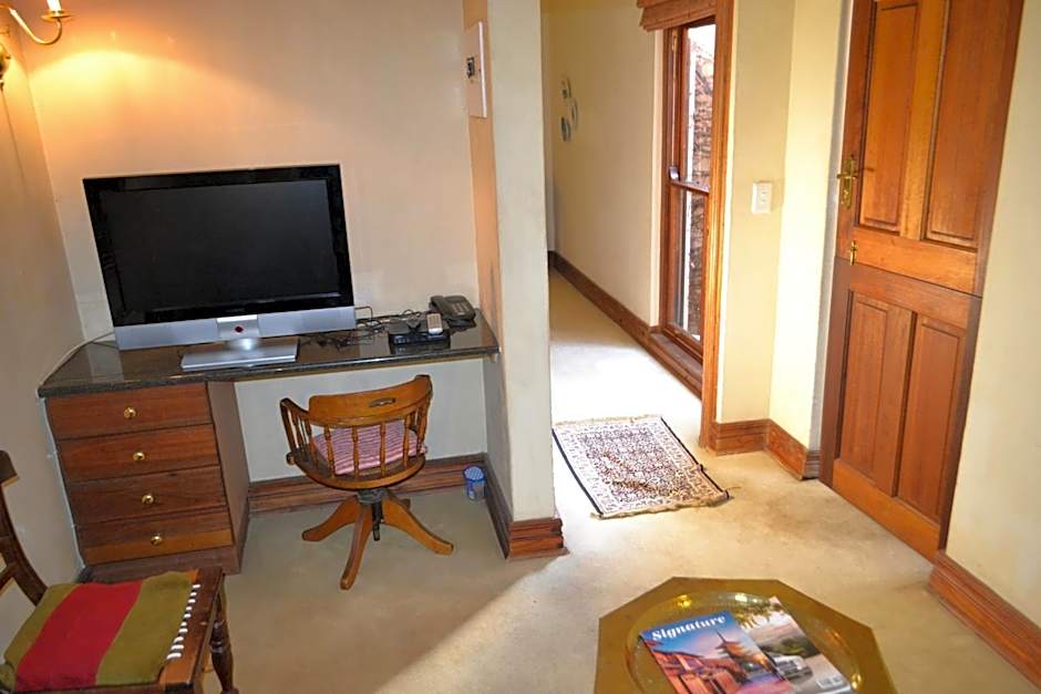 Foxwood House Boutique Hotel