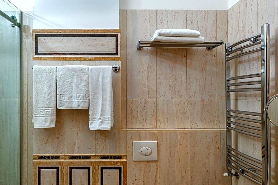 La Strada Boutique Villa