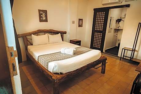 Standard Couple Room