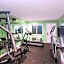 Travelodge by Wyndham Orange County Airport/ Costa Mesa